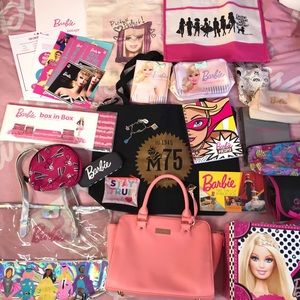 BARBIE SET! LOT OF 20 BARBIE ITEMS!!
